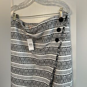 LOFT Monochrome Button-Accent Pencil Skirt